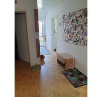 2-Zimmer Dachgeschosswohnung mit Balkon,Terrasse und Einbauküche - Nußloch
