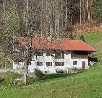 3 Zimmer Wohnung mit Galerie, Kachelofen + Terrasse in Aschau i. - Aschau im Chiemgau