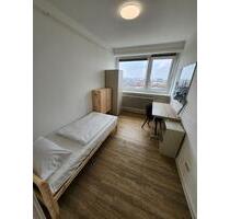 WG-Zimmer in einer 4-Zimmer-Wohnung - Berlin Mitte