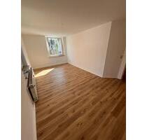 2 Zimmer + Küche + Tageslicht Bad - Hof Neuhof