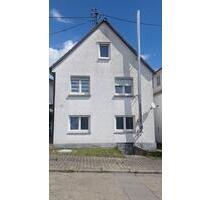 Großes Haus in ruhiger Lage - 1.300,00 EUR Kaltmiete, in Kaisersbach (PLZ: 73667)