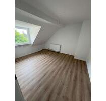 Erstbezug nach Renovierung - schöne 1,5-Zimmer-Wohnung am Gervinuspark - Essen Stadtbezirk III