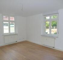 Frisch renovierte 3-Zimmer-Wohnung mit neuem Laminatboden 
