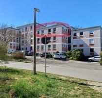 3 Zimmer Wohnung mit EBK, Balkon, Stellplatz und Garage - Roth