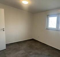 Helle 2-Zimmer-Dachgeschosswohnung in einem Mehrfamilienhaus - Seligenstadt