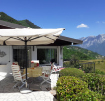 Tignale Gardasee Ferienhaus Ferienwohnung Seeblick, gern mit Hund - Holzkirchen
