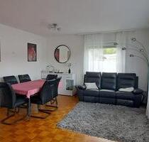 4-Zimmer-Wohnung mit EBK, 1 x Garage, 3 x Stellplatz im Schömberg