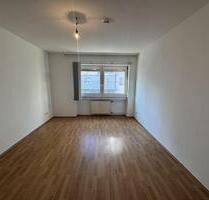 Frisch renovierte 2-Zimmer Wohnung mit EBK in Frankfurts bester Lage - Frankfurt am Main Nordend West