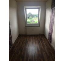 *Frisch Renovierte Wohnung* 3 Zimmer Wohnung im 2.OG mit Balkon zu vermieten - Kindelbrück