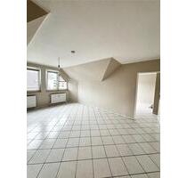 Sehr schöne, neu renovierte, 2-Zimmer-Wohnung in Bockenheim - Frankfurt am Main