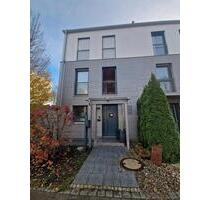 Moderne Doppelhaushälfte mit Pool, PV-Anlage und Carport - Bad Aibling