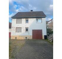 Haus mit Scheune - 196.400,00 EUR Kaufpreis, ca.  136,00 m² in Bad Hersfeld (PLZ: 36251)