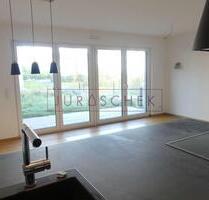 Stillvolle & Moderne 2-Zimmer Wohnung mit EBK, Terrasse und Garten - Erlangen Am Anger