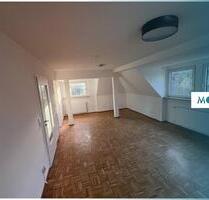 Charmante 2-Zimmer-Dachgeschosswohnung in Düsseldorf