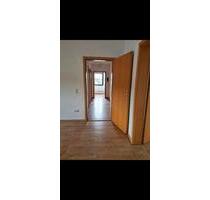 4 Zimmer Wohnung - 800,00 EUR Kaltmiete, ca.  93,00 m² in Essen (PLZ: 45357) Stadtbezirk IV
