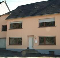 Schönes Haus inkl. GARAGE und GARTEN, provisionsfrei - Morbach