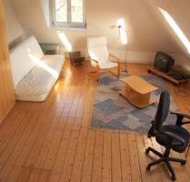 Helle 1 Zimmer Wohnung Dachgeschoß in Hamburg Bahrenfeld 1 Person