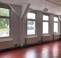 Praxis-Bewegungsraum - 110,00 EUR Kaltmiete, ca.  65,00 m² in Hamburg (PLZ: 22769) Altona-Nord