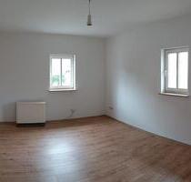 Vermiete kleines Haus - 600,00 EUR Kaltmiete, ca.  100,00 m² in Wertheim (PLZ: 97877)