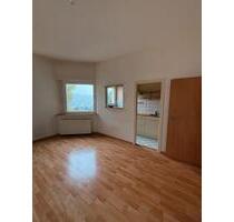 2-Zimmer-DG in Wuppertal mit Ausblick & Einbauküche