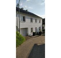 Einfamilienhaus mit großen Hanggrundstück in zentraler Lage - Landau an der Isar