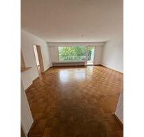 Meerbusch-Büderich: 2 Zimmerwohnung mit großem Balkon