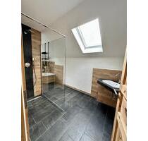 3,5 Zimmer Dachgeschosswohnung in Reumtengrün (Auerbach Vogtland) - Auerbach/Vogtland