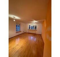 Helle, ruhige 3 Zimmerwohnung Nähe Krankenhaus - Traunstein