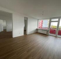 Helle 3 Zimmerwohnung mit Balkon - Langen (Hessen)