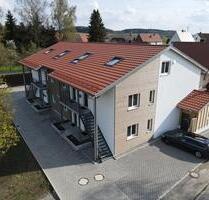 Sehr schöne EG-2-Zimmer Wohnung mit großzügiger Terrasse + Garten - Neuburg an der Kammel