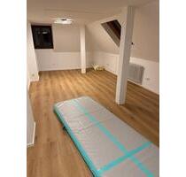 Studentenzimmer, WG, direkt an der Endhaltestelle Linie 7 - Köln Porz