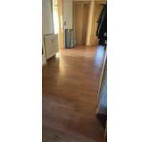 Helle 4 Zimmer Wohnung - 1.150,00 EUR Kaltmiete, ca.  103,00 m² in Rühen (PLZ: 38471)