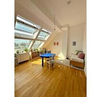 Moderne Dachgeschosswohnung in Berlin - Friedrichshain