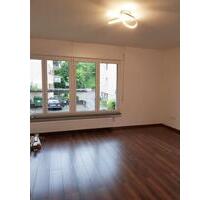 Stgt. Ost, sehr ruhige aber zentrale Lage- 1 WG Zimmer in 3er WG - Stuttgart Stuttgart-Ost