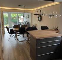 Schöne EG-Wohnung mit Garten, Garage & Saunahaus in Verl