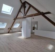 Kernsanierte, lichtdurchflutete DG-Studiowohnung in Überherrn