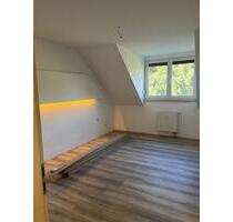 3-Raum-Dachgeschosswohnung - 480,00 EUR Kaltmiete, in Lugau/Erzgebirge (PLZ: 09385)