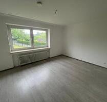 2-Zimmer-Wohnung mit großzügigem Balkon * 56 qm * Altbau - Solingen Höhscheid