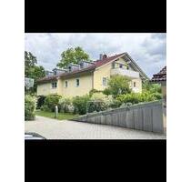 Erholsame 2 Zimmer Wohnung mit großen Balkon - Grünwald