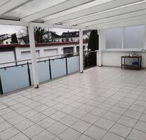 Sanierte u. modernisierte, 4 Zimmer Terrassen-Wohnung, in Dietzenbach