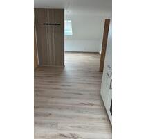 2 Zimmer DG-Wohnung mit Einbauküche in Kelheim