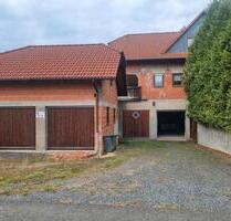 Zweifamilienhaus mit Garagen - 295.000,00 EUR Kaufpreis, in Neustadt (Hessen) (PLZ: 35279)