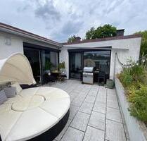 Herrliche Penthouse-Wohnung mit 26 m² Dachterrasse & Gartenanteil & Garage in beliebter Stadtrandlage - Coburg