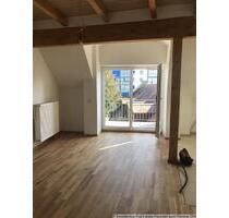 Sehr schöne 4 Zimmer Wohnung mit EBK und Balkon - Deggendorf