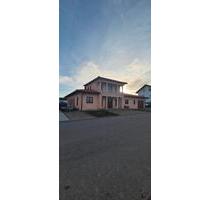 ~Große Villa in Aldingen-Aixheim ab sofort zu vermieten!