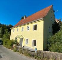 Einfamilienhaus mit Nebengebäude in Fürrnried - Birgland