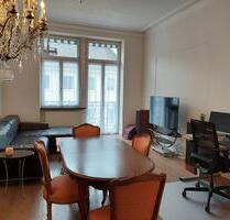 Elegante 4-Zimmer Wohnung mit Balkon und Fahrstuhl in Baden-Baden