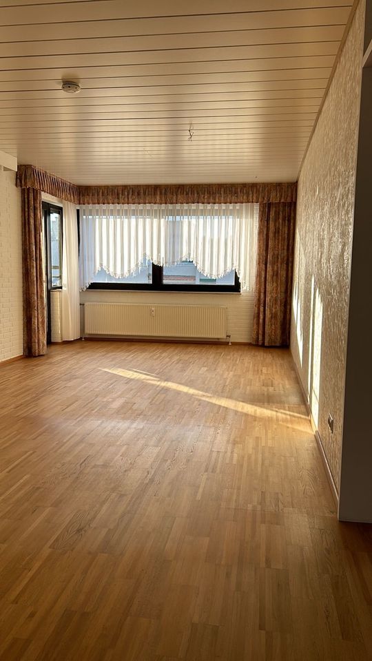 5 Zimmer Etagenwohnung in Schelmenholz zum Verkauf - Burgstetten