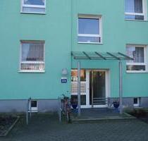 Die Gelegenheit: großzügig geschnitten und Top saniert: helle 2-Zimmer-Wohnung mit Wintergarten - Seevetal Holtorfsloh