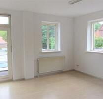 Schöne, helle und große 2,5-Zimmer-Wohnung Erdgeschoss in Burg - Burg (Dithmarschen)